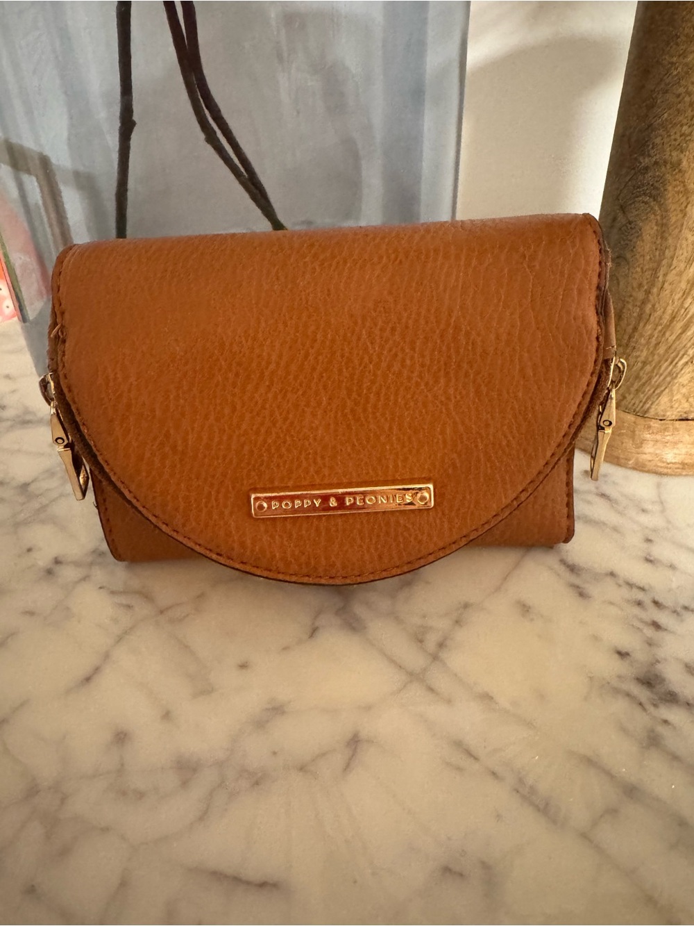 Poppy & Peonies Women's Crossbody Bag in Tan